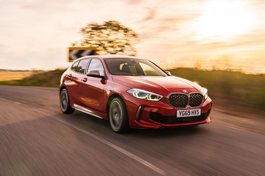  BMW M135i xDrive (F40) 2019 года  (UK) (фото 36 из 50)